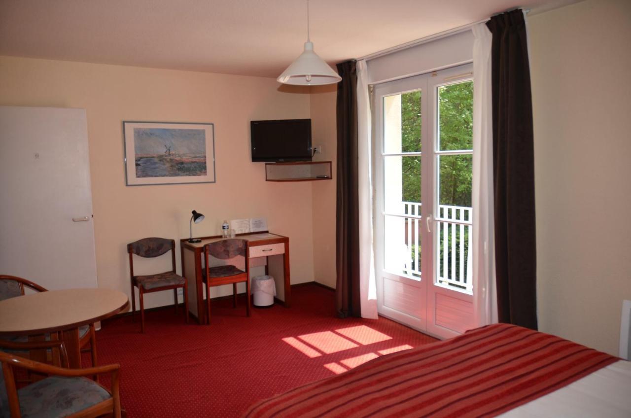 בורבון-לה-בה Hotel Et Studios D'Orfeuil מראה חיצוני תמונה