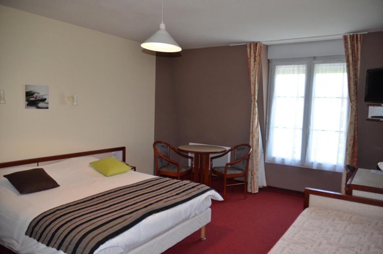בורבון-לה-בה Hotel Et Studios D'Orfeuil מראה חיצוני תמונה