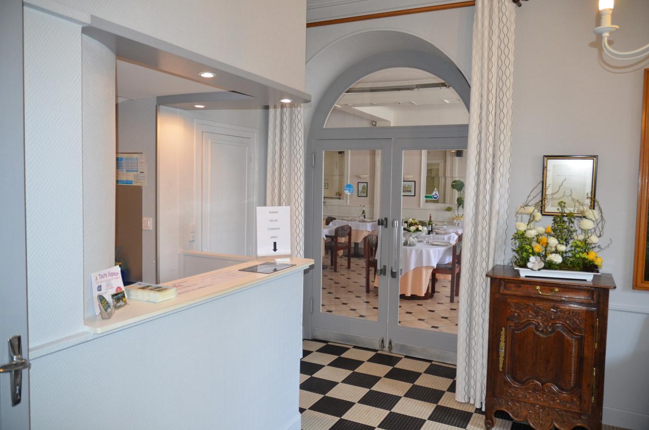 בורבון-לה-בה Hotel Et Studios D'Orfeuil מראה חיצוני תמונה