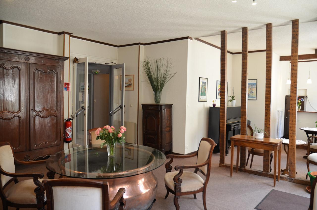 בורבון-לה-בה Hotel Et Studios D'Orfeuil מראה חיצוני תמונה