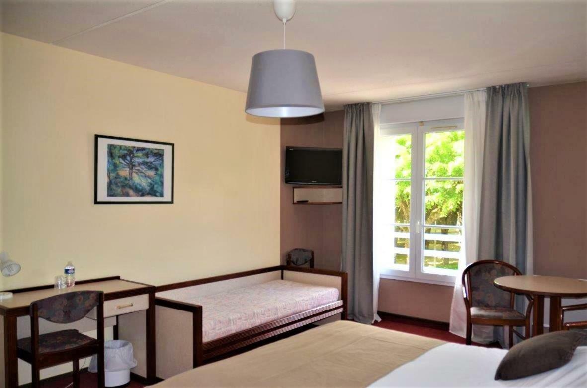בורבון-לה-בה Hotel Et Studios D'Orfeuil מראה חיצוני תמונה