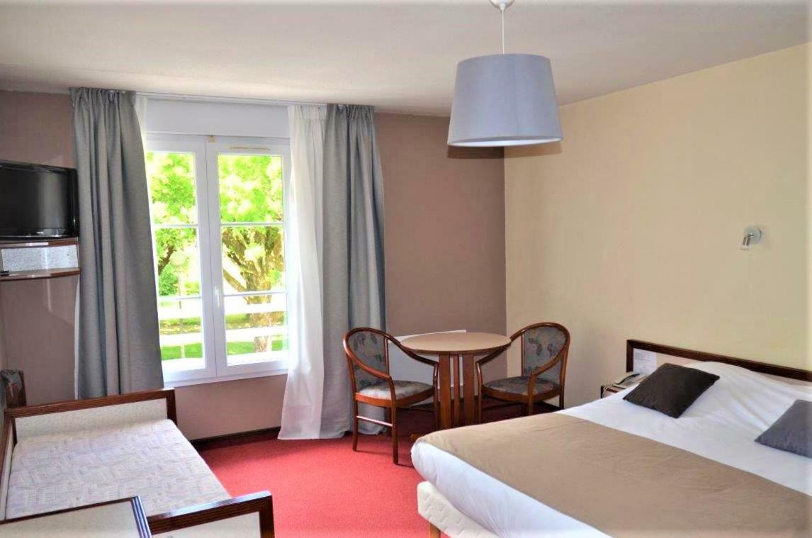 בורבון-לה-בה Hotel Et Studios D'Orfeuil מראה חיצוני תמונה