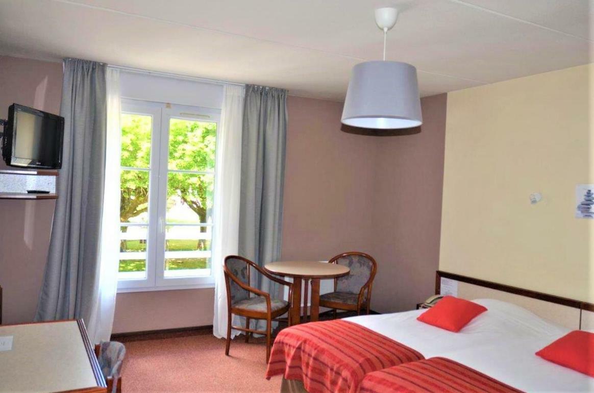 בורבון-לה-בה Hotel Et Studios D'Orfeuil מראה חיצוני תמונה