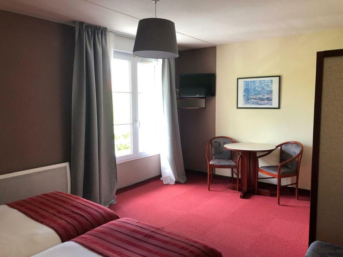 בורבון-לה-בה Hotel Et Studios D'Orfeuil מראה חיצוני תמונה