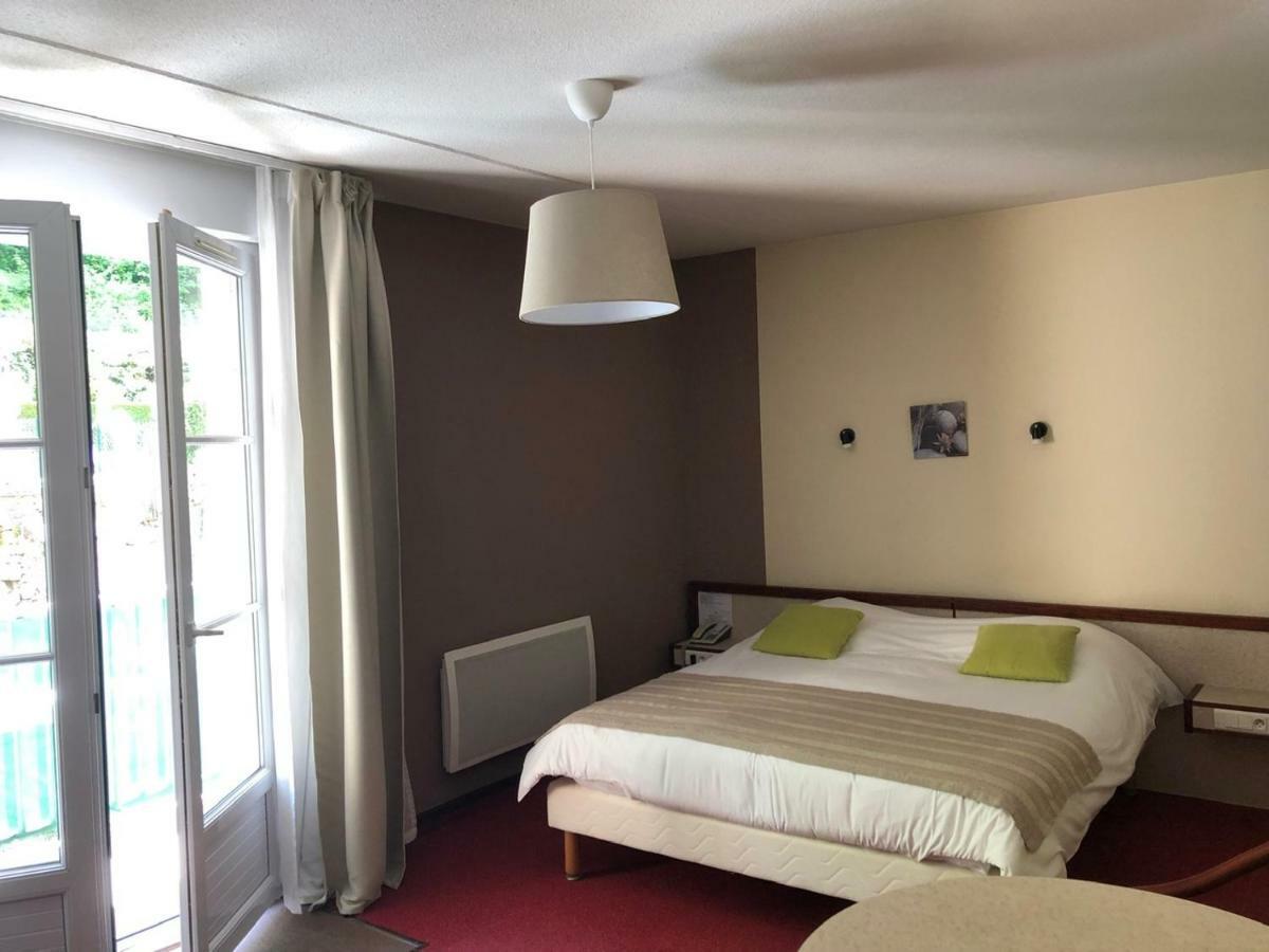 בורבון-לה-בה Hotel Et Studios D'Orfeuil מראה חיצוני תמונה