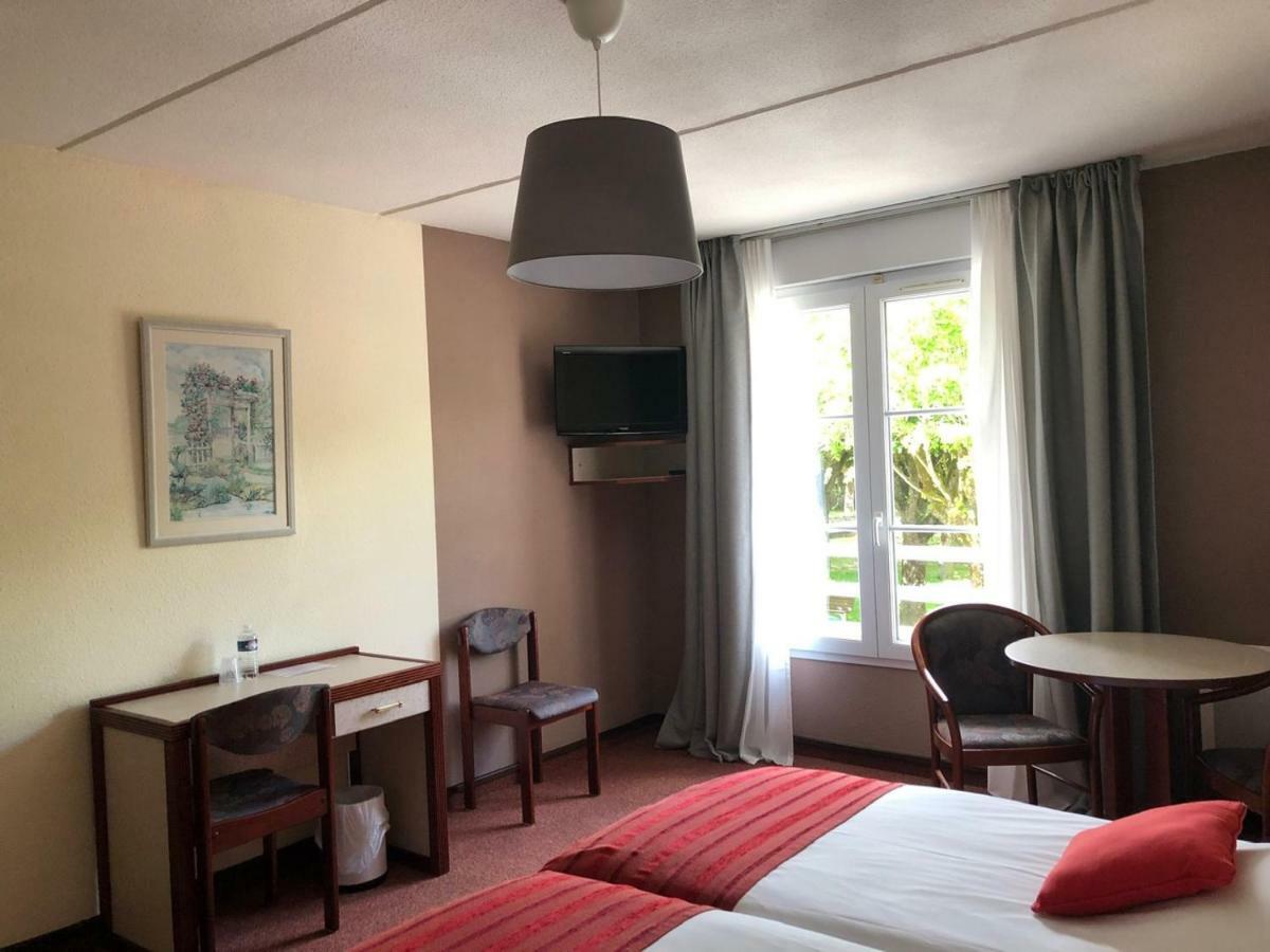 בורבון-לה-בה Hotel Et Studios D'Orfeuil מראה חיצוני תמונה