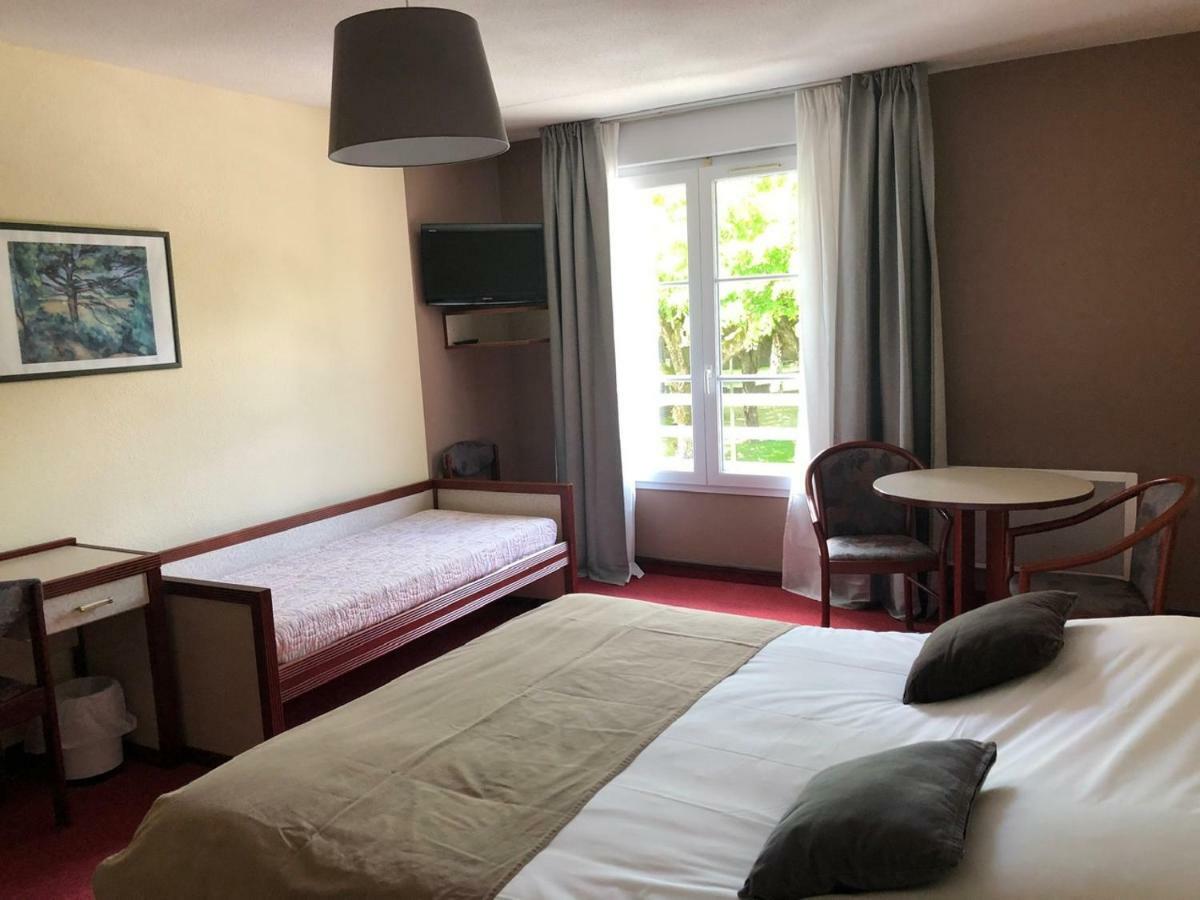 בורבון-לה-בה Hotel Et Studios D'Orfeuil מראה חיצוני תמונה