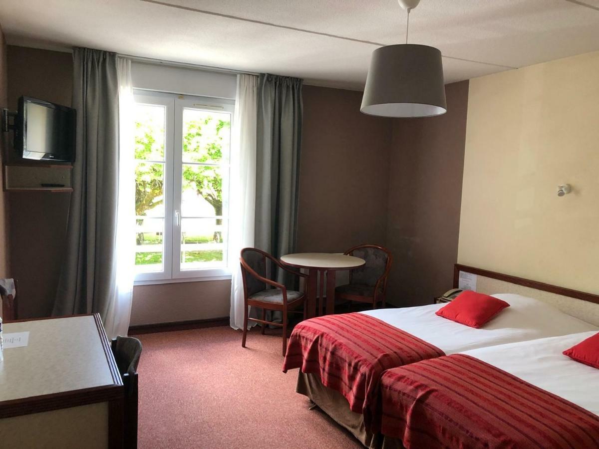בורבון-לה-בה Hotel Et Studios D'Orfeuil מראה חיצוני תמונה