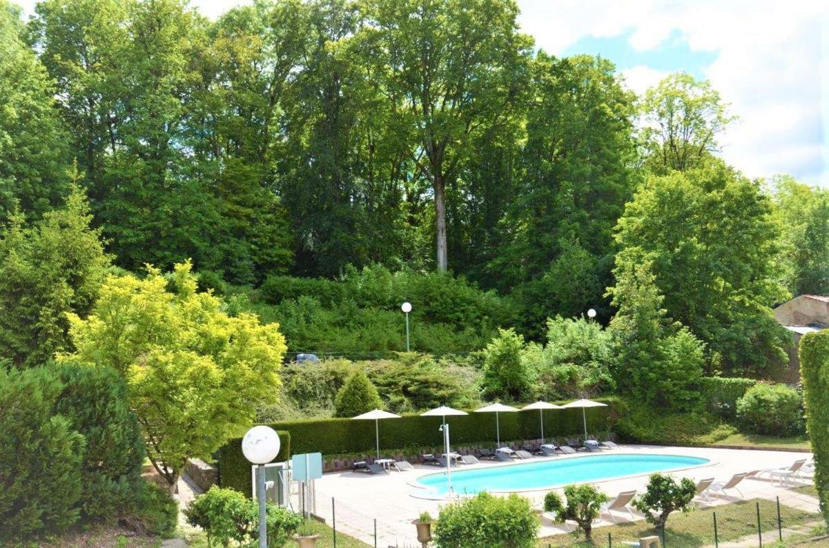 בורבון-לה-בה Hotel Et Studios D'Orfeuil מראה חיצוני תמונה